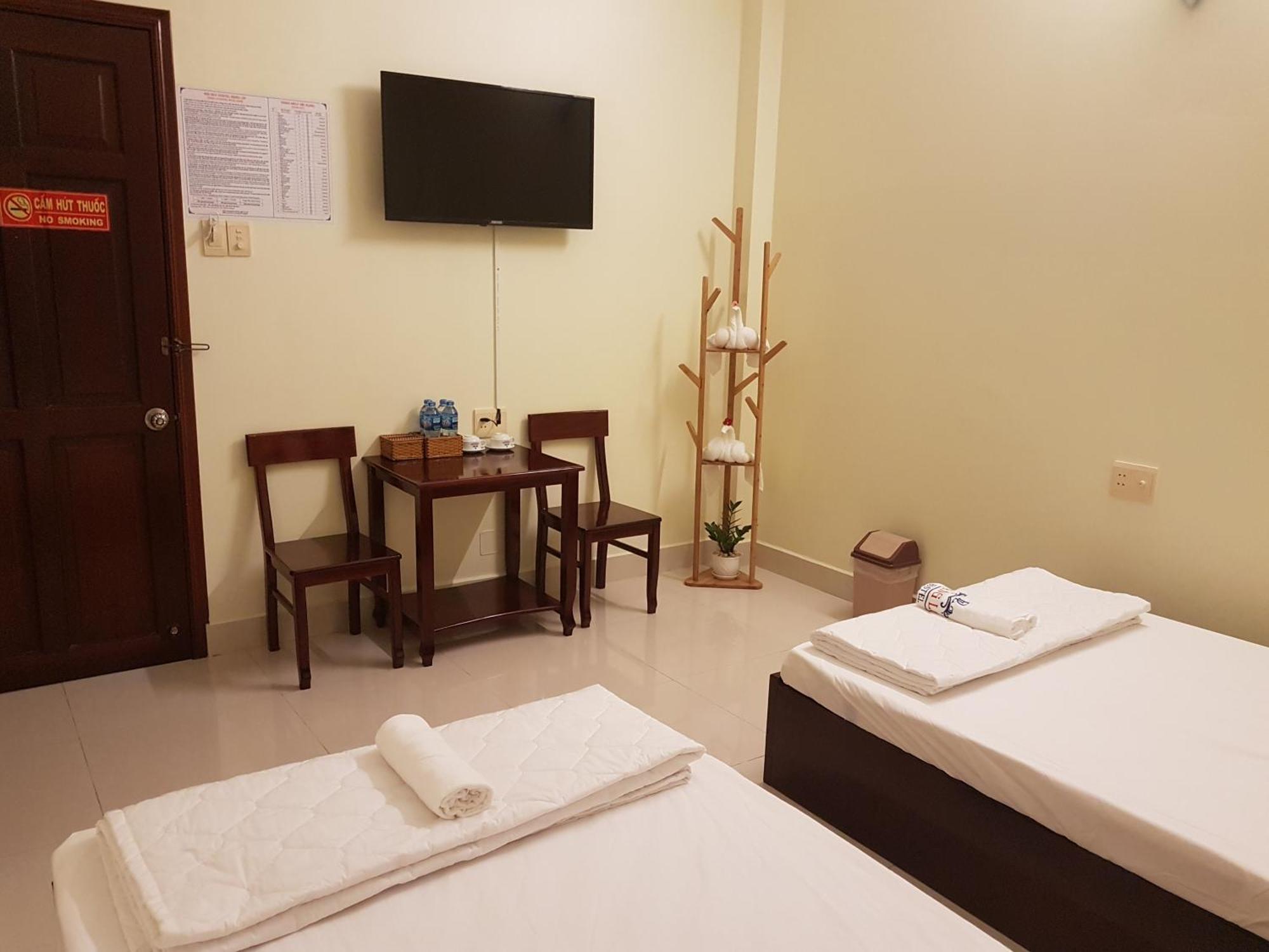 Hostel Dang Loi ホステルダンロイ Chau Doc Exterior photo