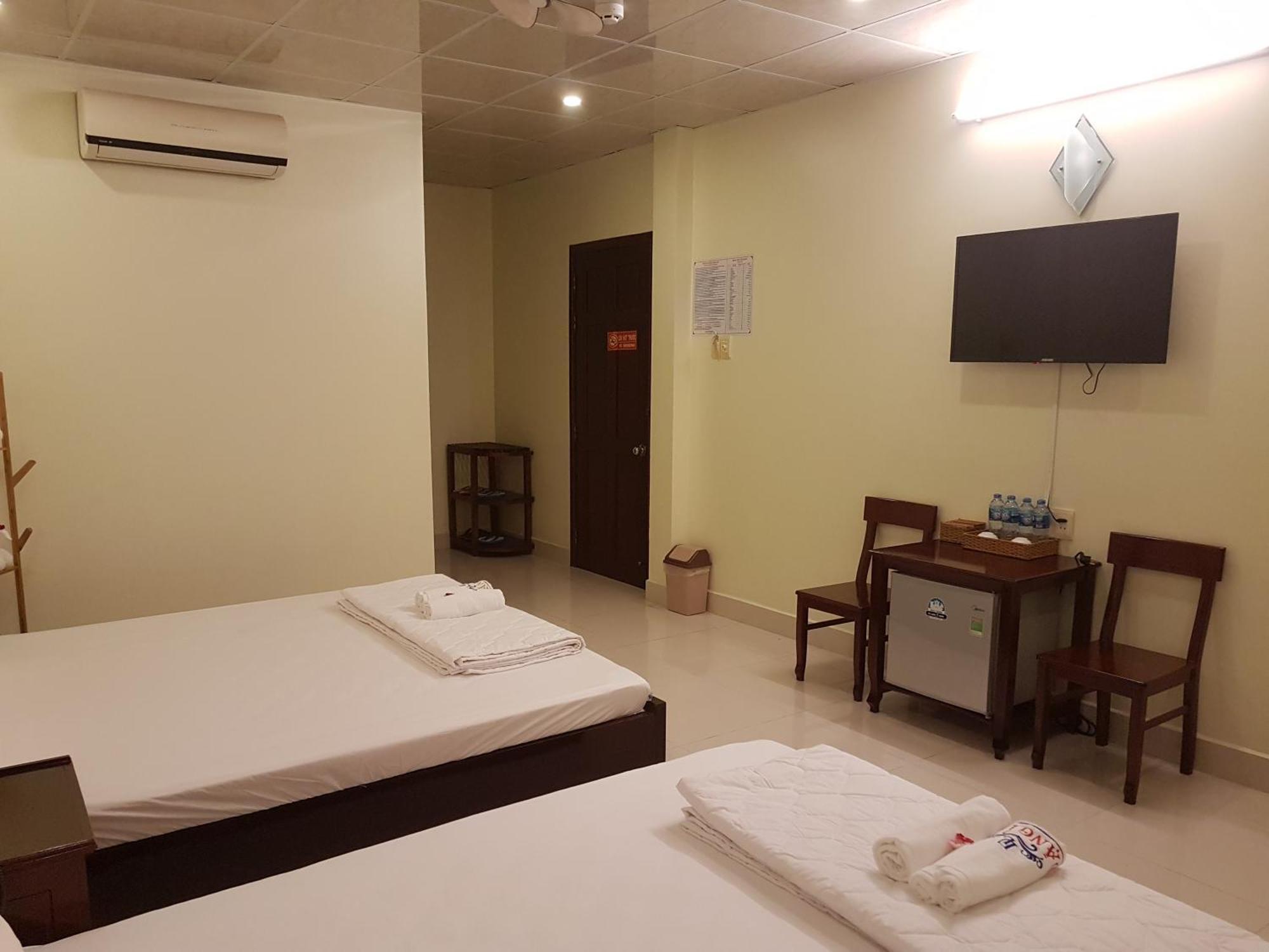 Hostel Dang Loi ホステルダンロイ Chau Doc Exterior photo