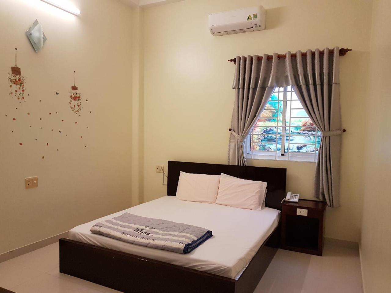 Hostel Dang Loi ホステルダンロイ Chau Doc Exterior photo